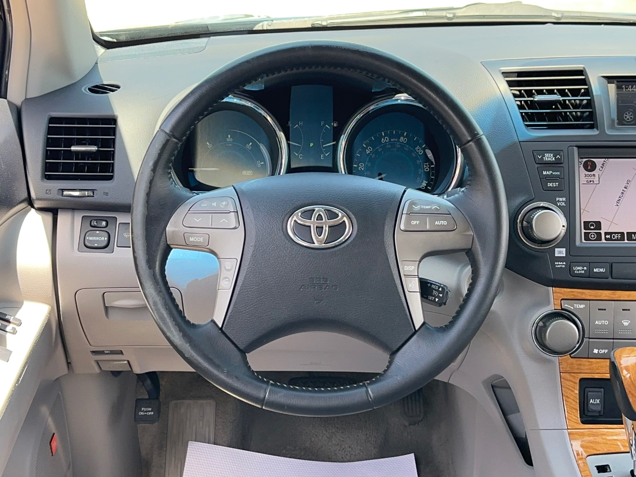 Toyota Highlander Hybrid Limited 4WD 2010