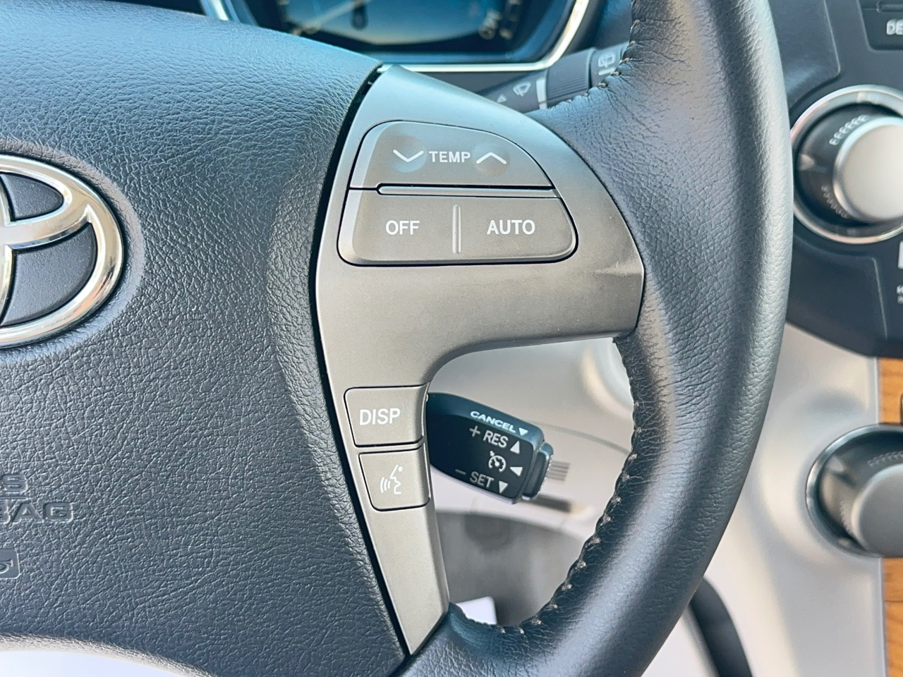 Toyota Highlander Hybrid Limited 4WD 2010
