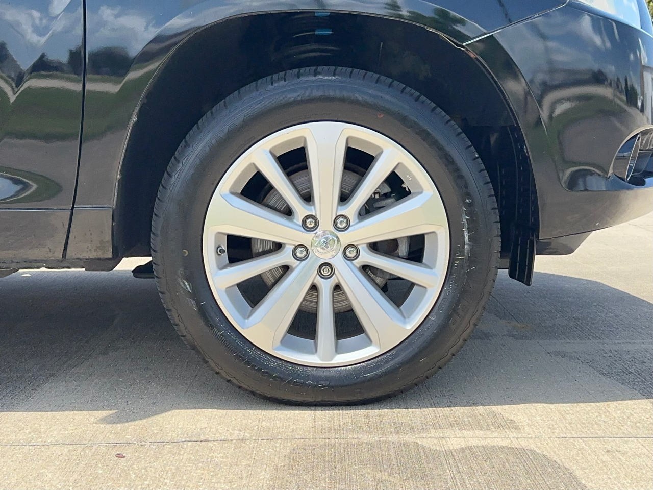 Toyota Highlander Hybrid Limited 4WD 2010