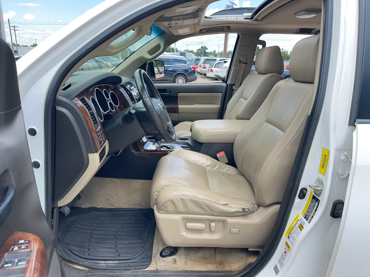 Toyota Sequoia SR5 4.6L 2WD 2010