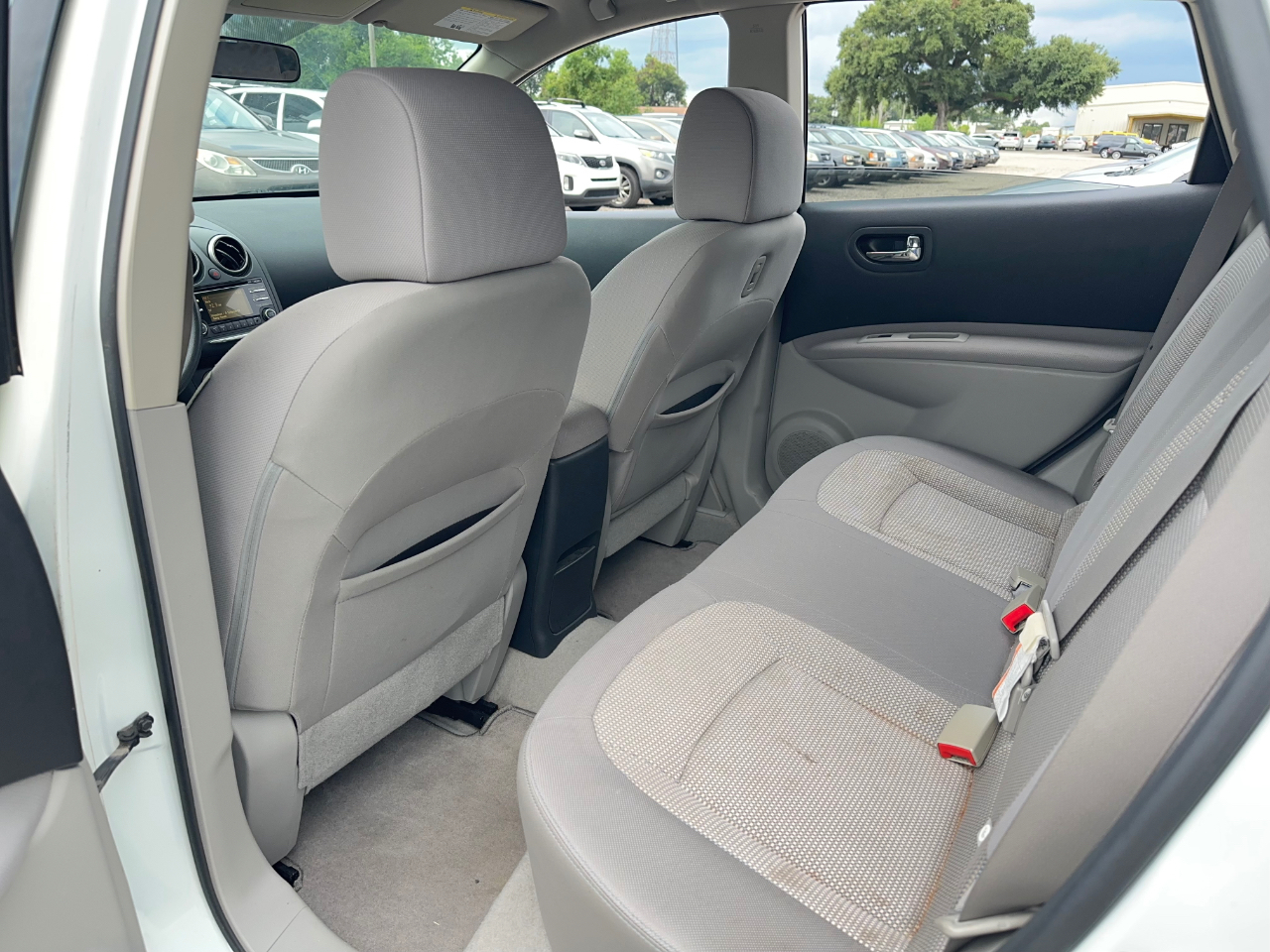 Nissan Rogue SV FWD 2012