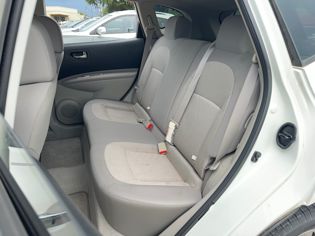 Nissan Rogue SV FWD 2012