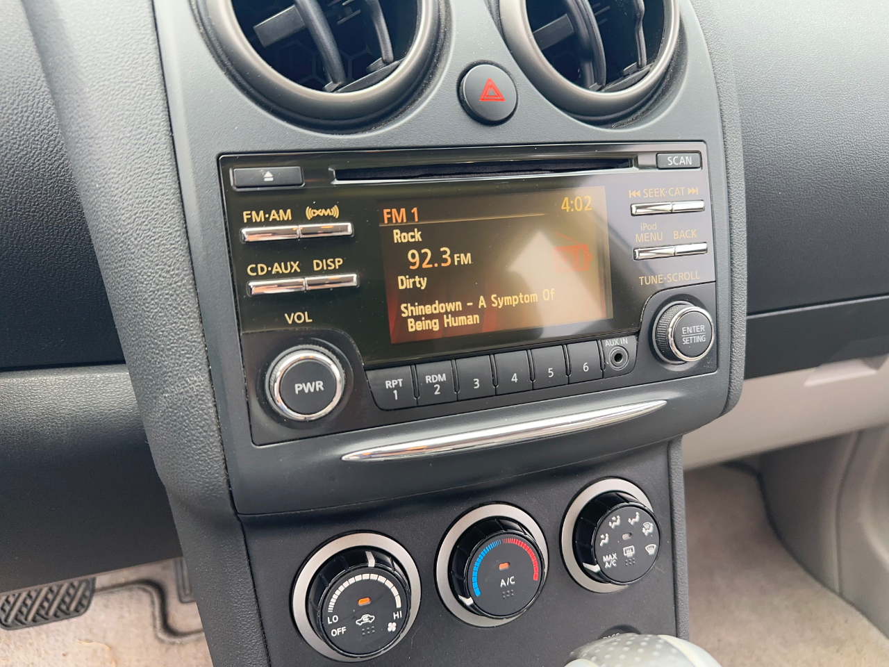 Nissan Rogue SV FWD 2012