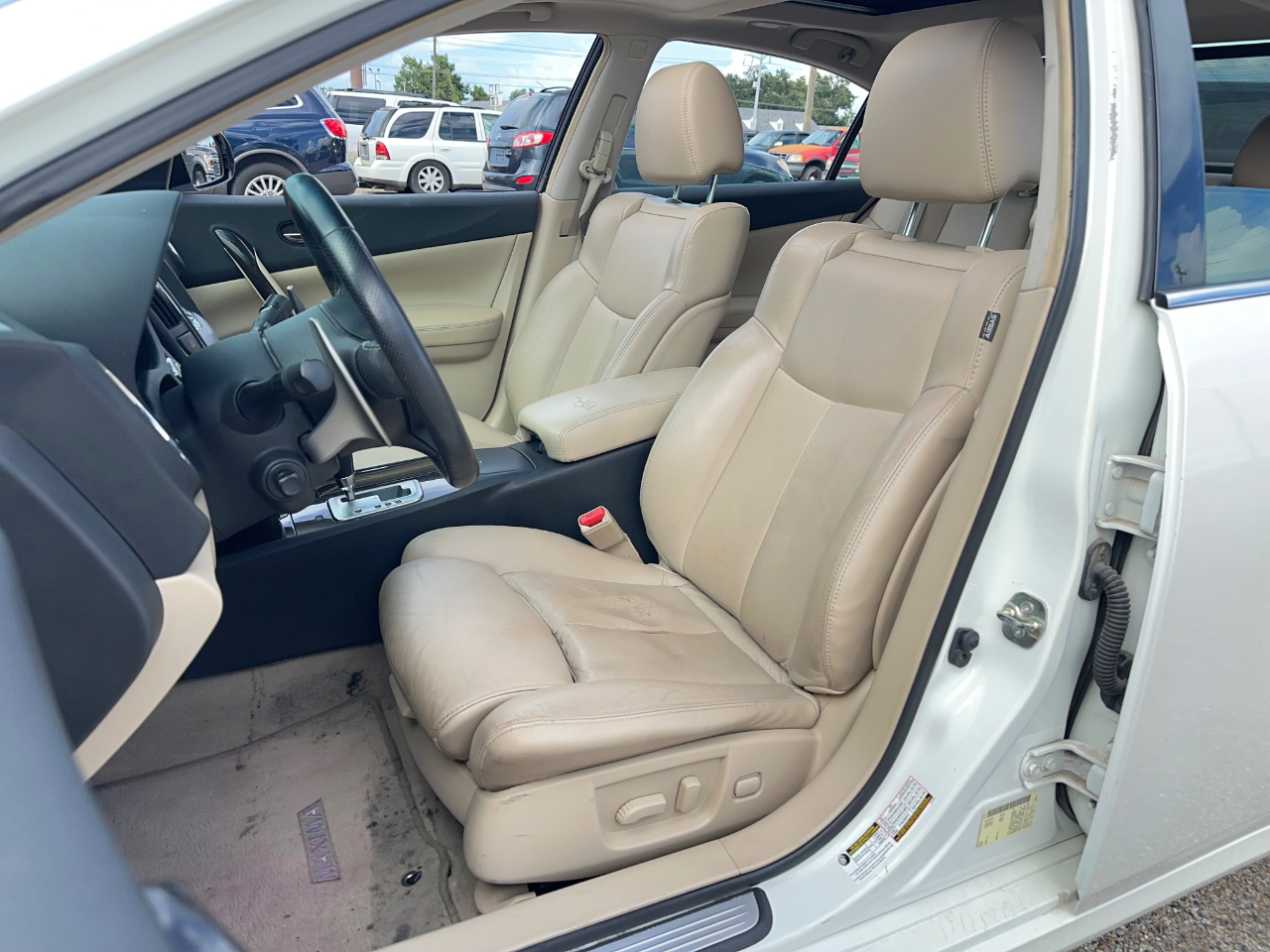 Nissan Maxima SV 2014