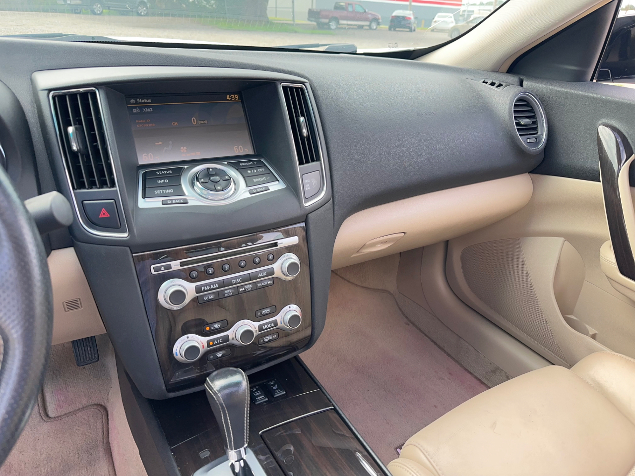 Nissan Maxima SV 2014