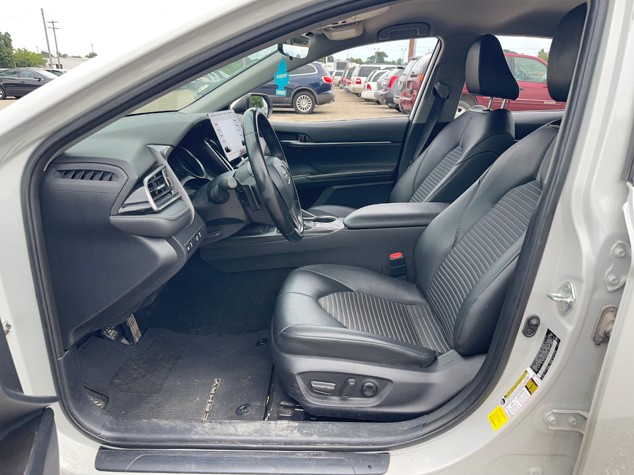Toyota Camry SE 2022