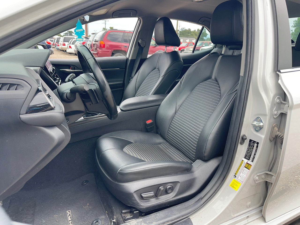 Toyota Camry SE 2022