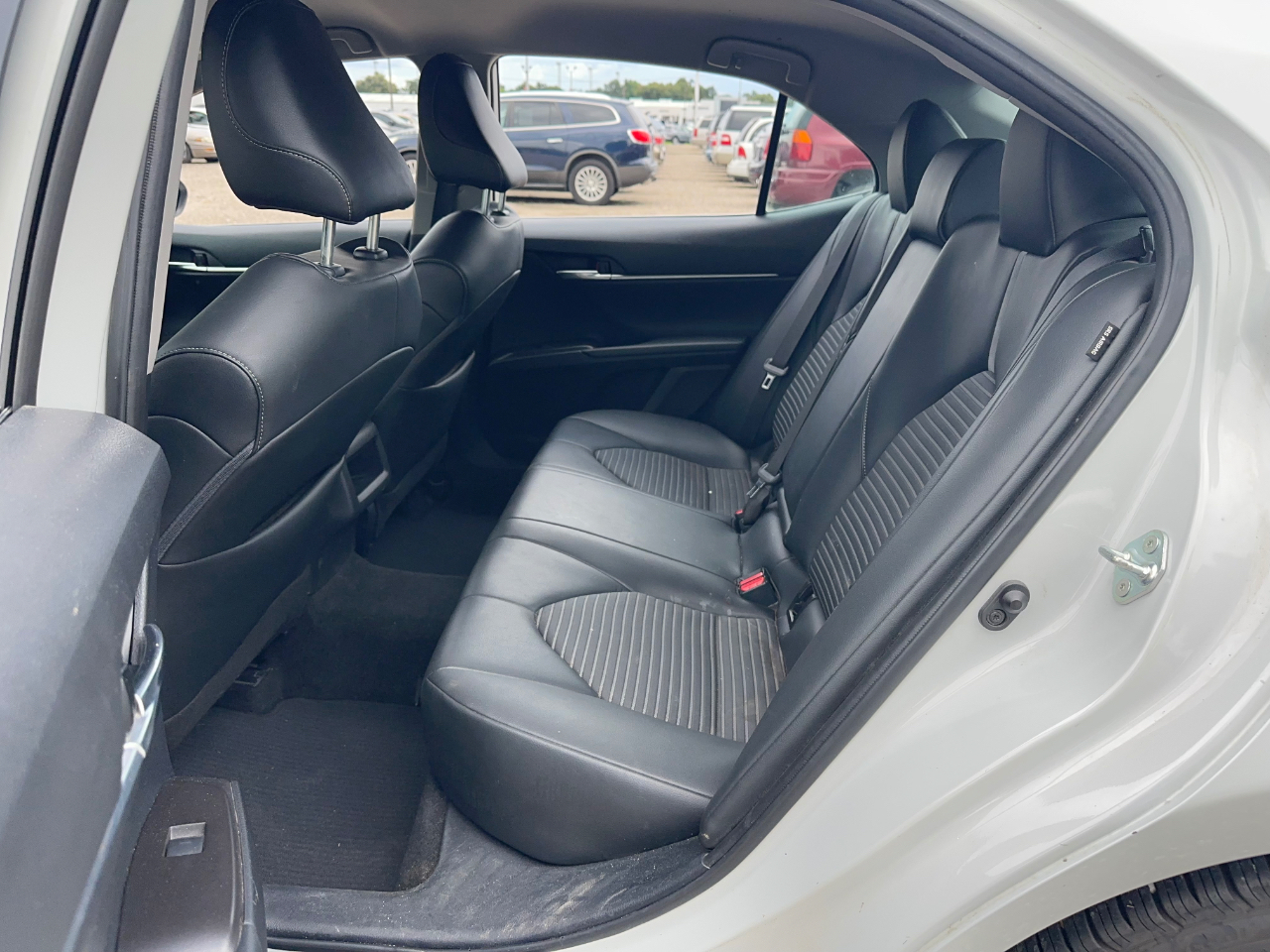 Toyota Camry SE 2022