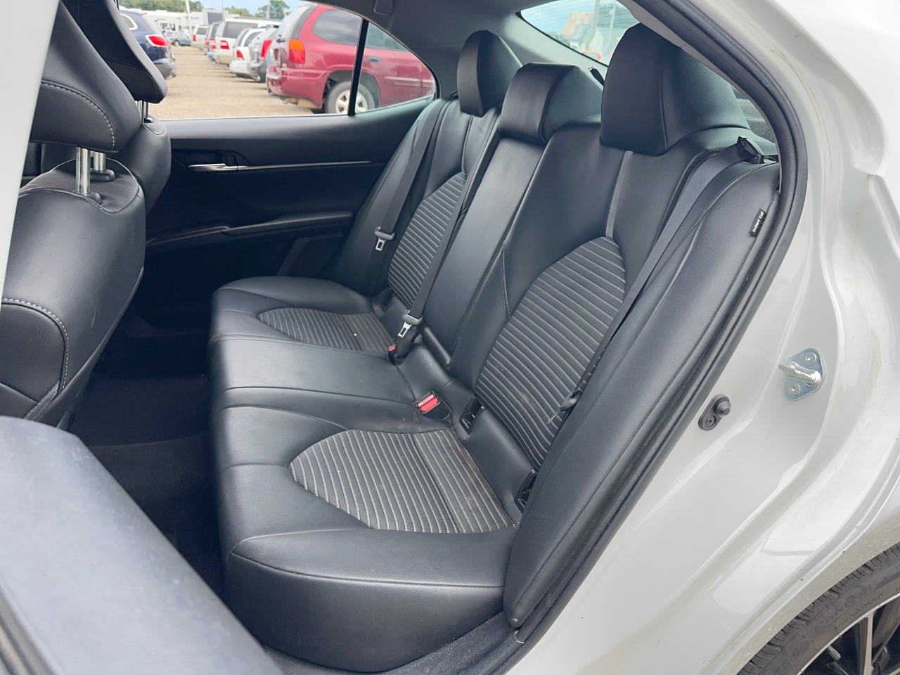 Toyota Camry SE 2022