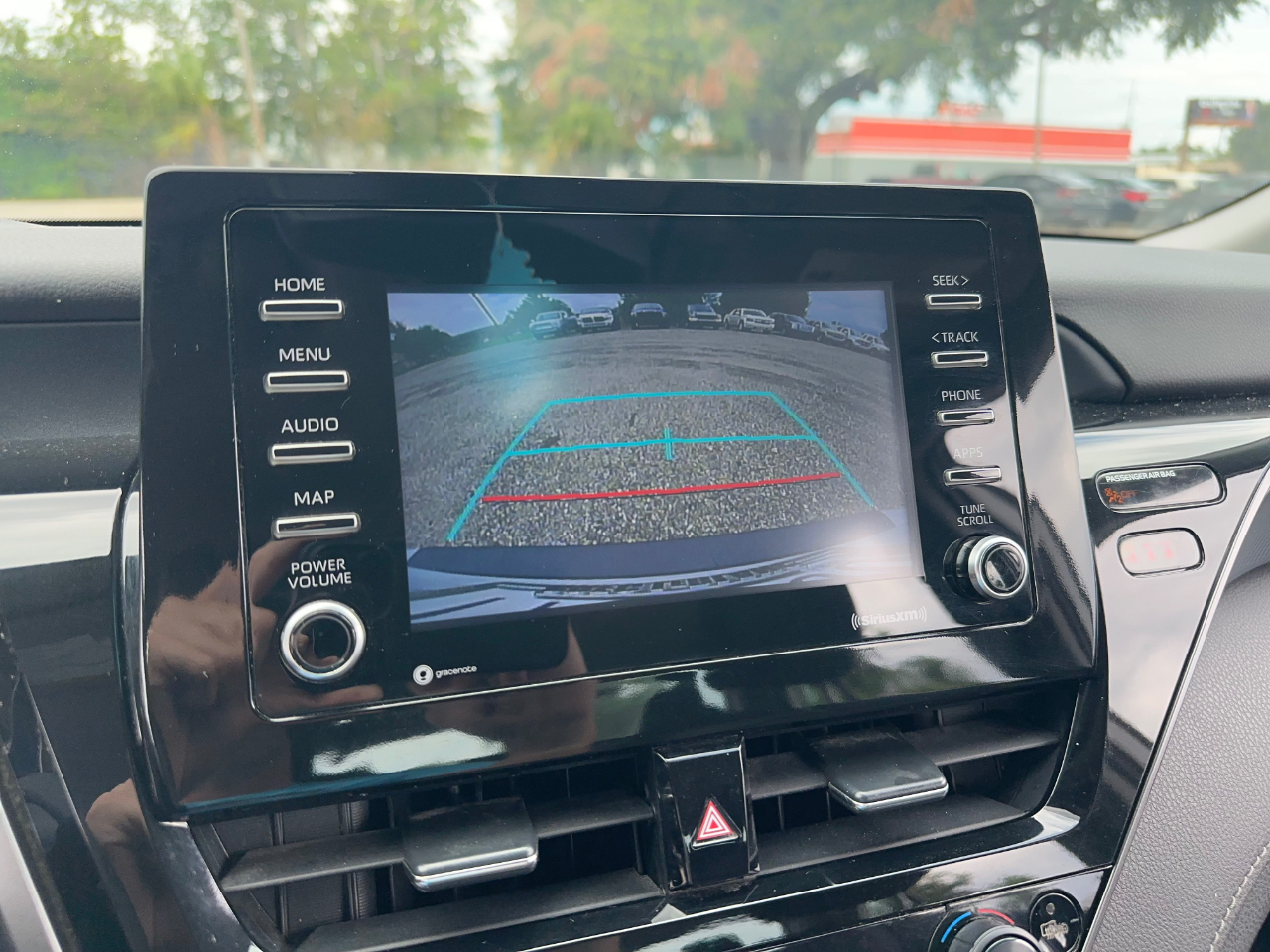 Toyota Camry SE 2022