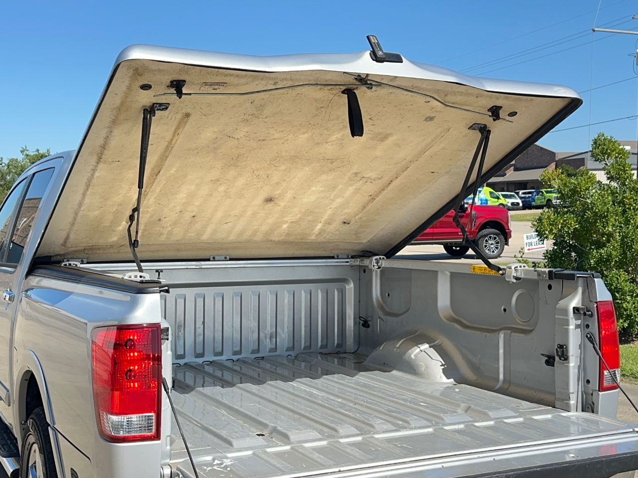 Nissan Titan  2010