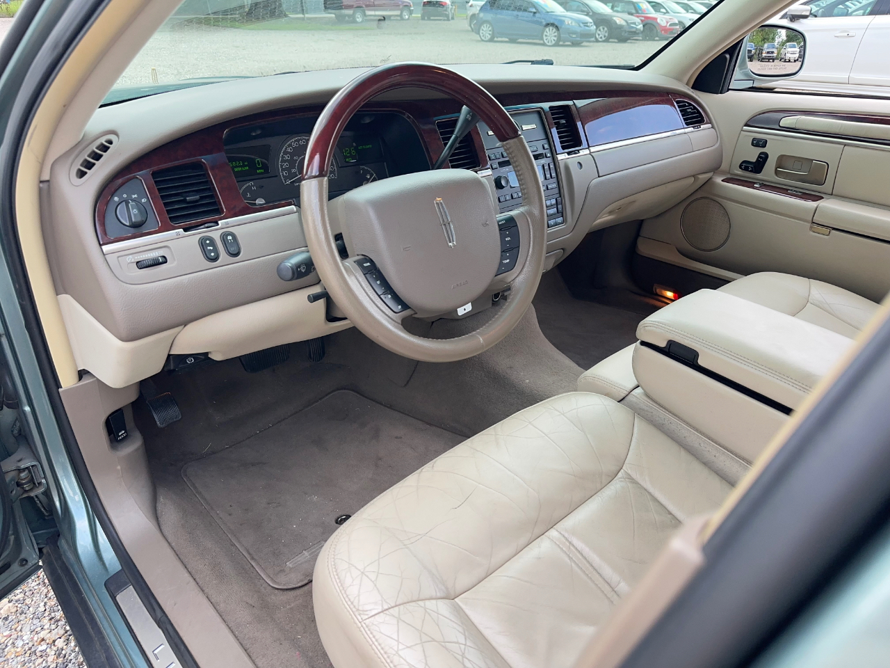 Lincoln Town Car Signature Limited 2005