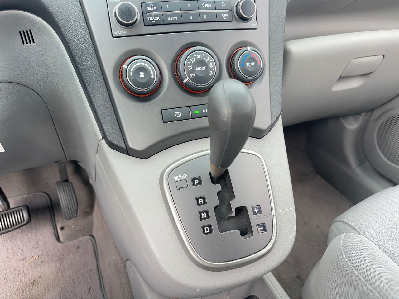 Kia Rondo EX V6 2007