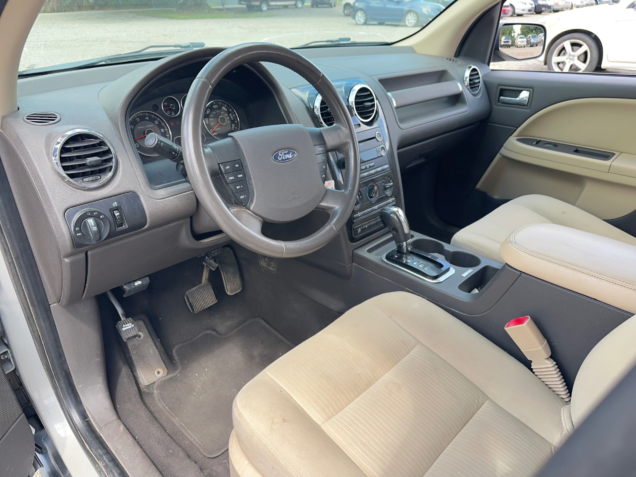 Ford Taurus X SEL FWD 2008