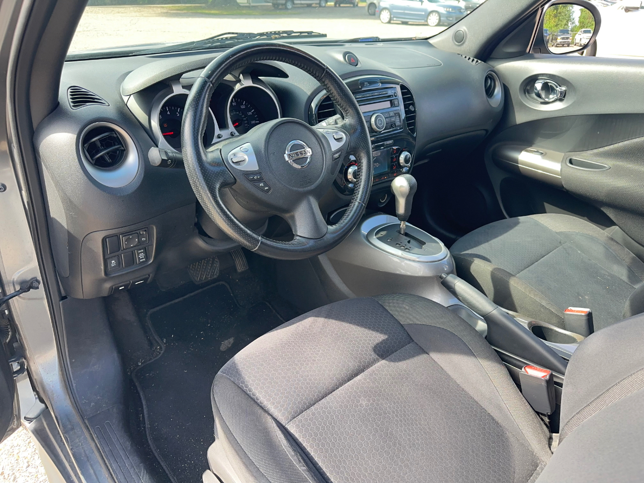 Nissan Juke SV AWD 2012