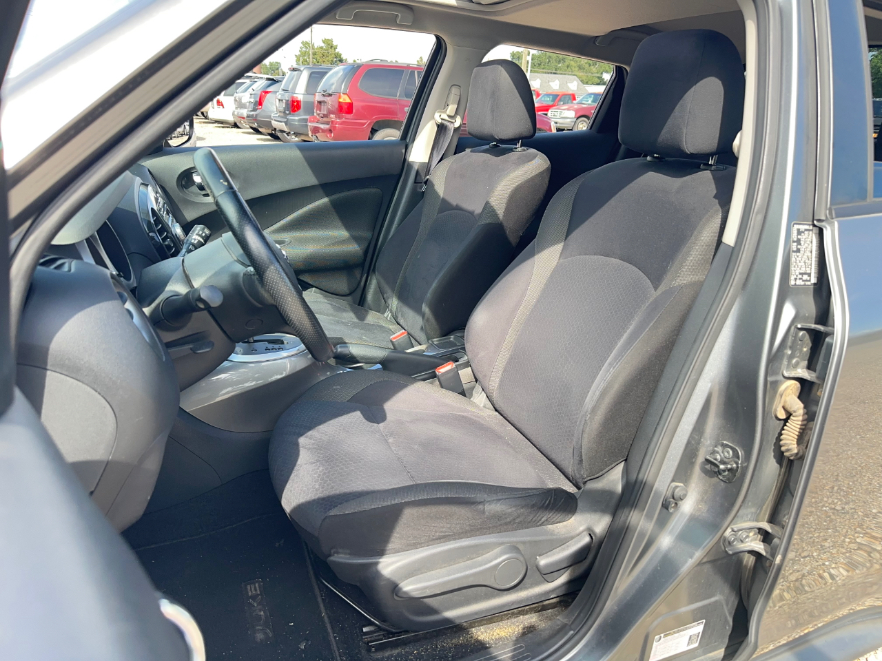 Nissan Juke SV AWD 2012