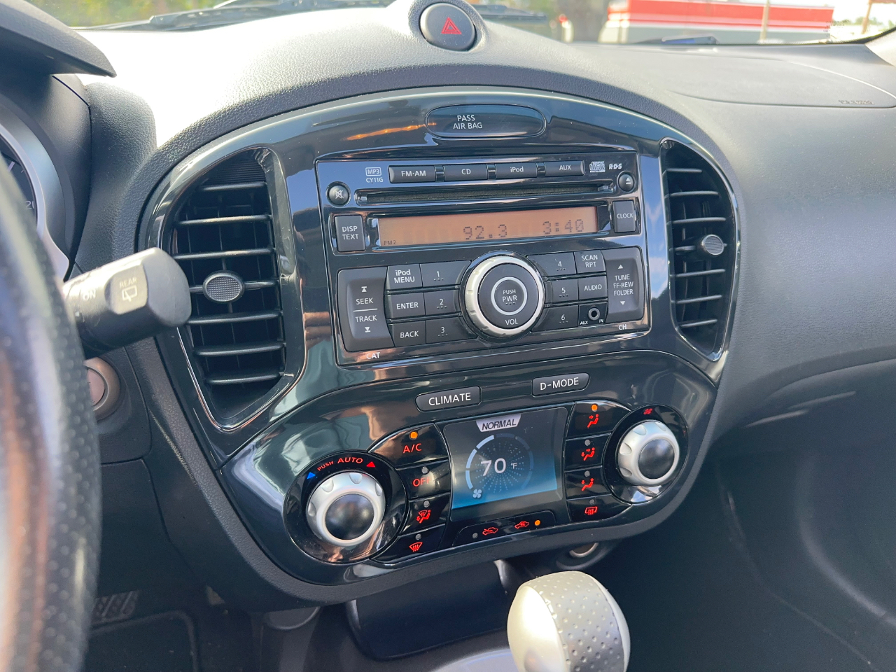 Nissan Juke SV AWD 2012
