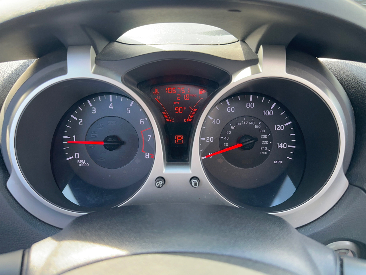 Nissan Juke SV AWD 2012