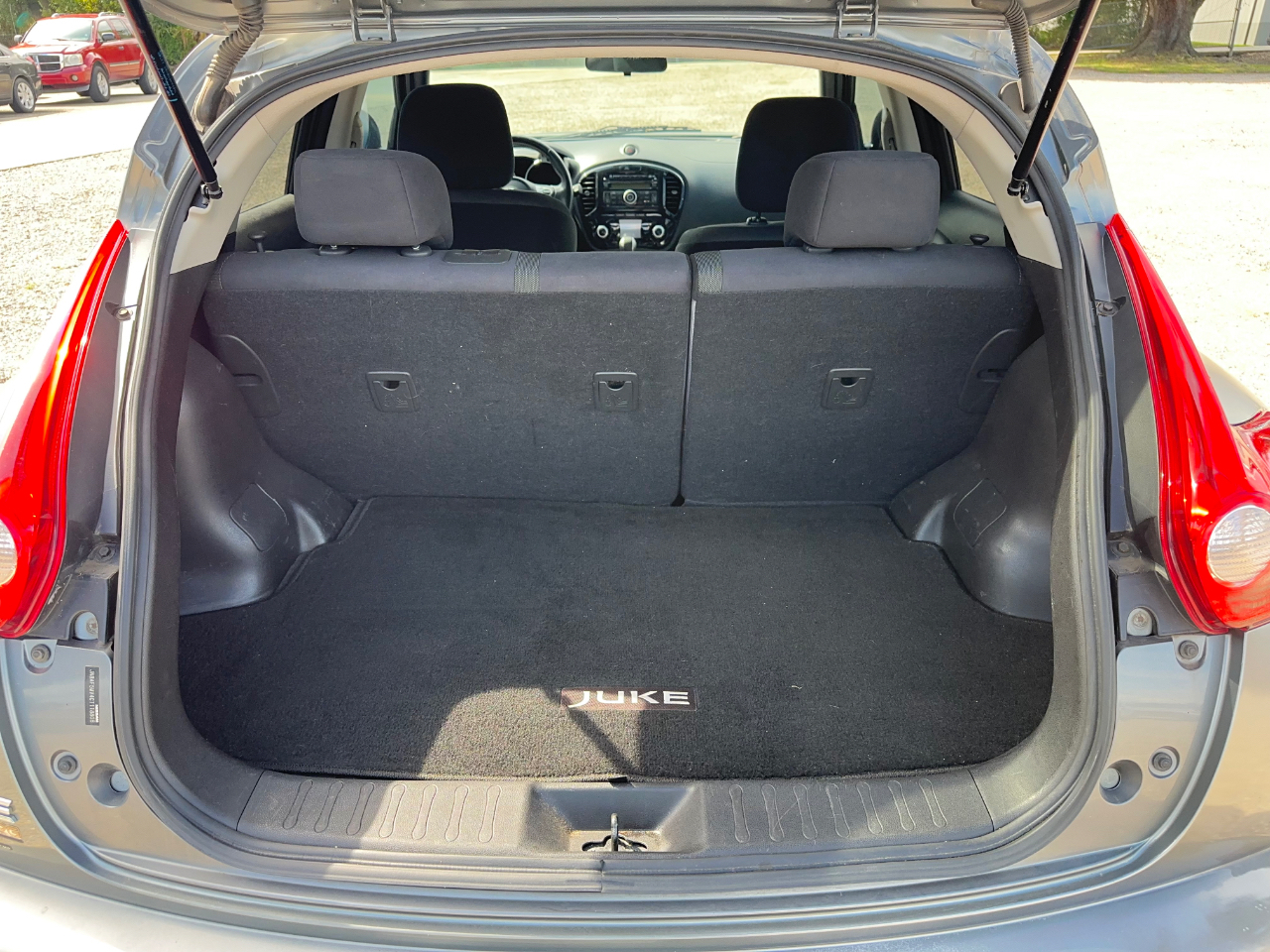 Nissan Juke SV AWD 2012