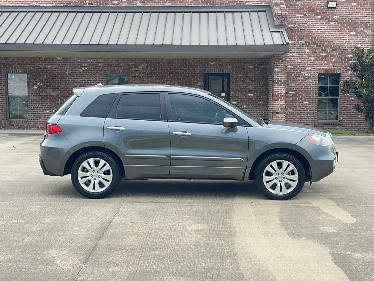 Acura RDX 5-Spd AT SH-AWD with Technology Package 2011