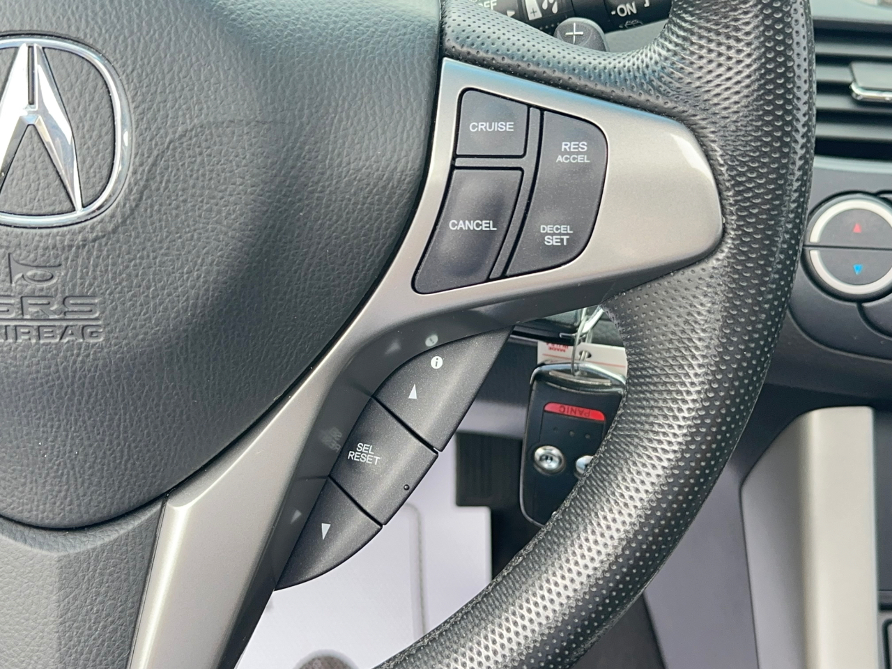 Acura RDX 5-Spd AT SH-AWD with Technology Package 2011