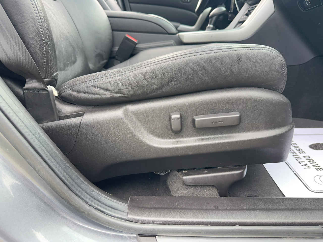 Acura RDX 5-Spd AT SH-AWD with Technology Package 2011