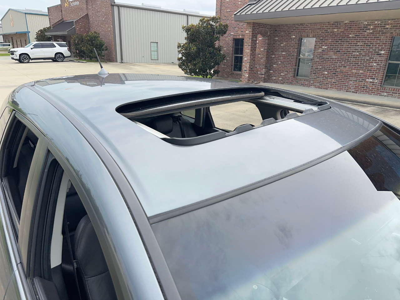 Acura RDX 5-Spd AT SH-AWD with Technology Package 2011