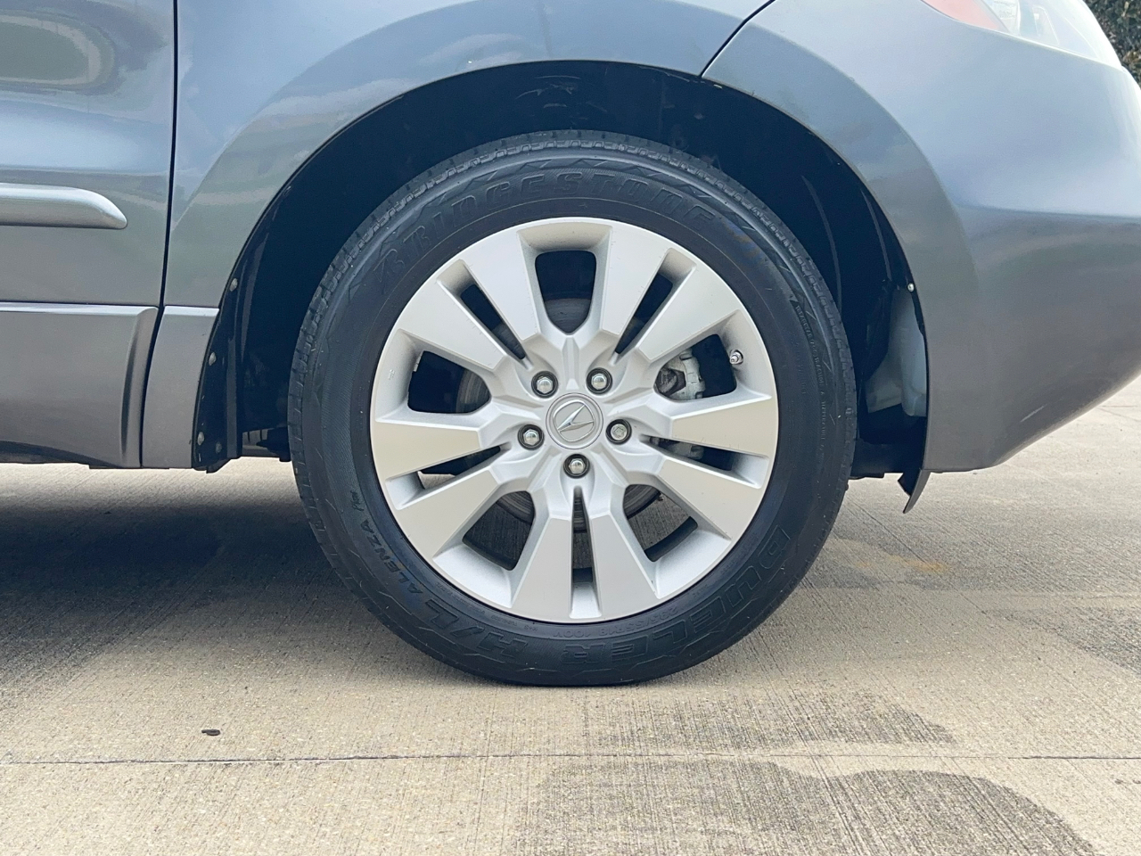 Acura RDX 5-Spd AT SH-AWD with Technology Package 2011