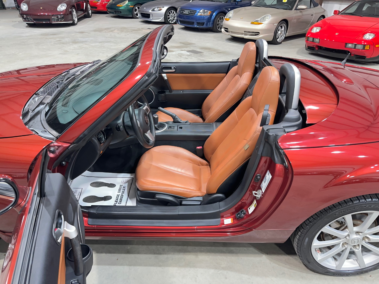 Mazda MX-5 Miata Touring Power Retractable Hardtop 2008