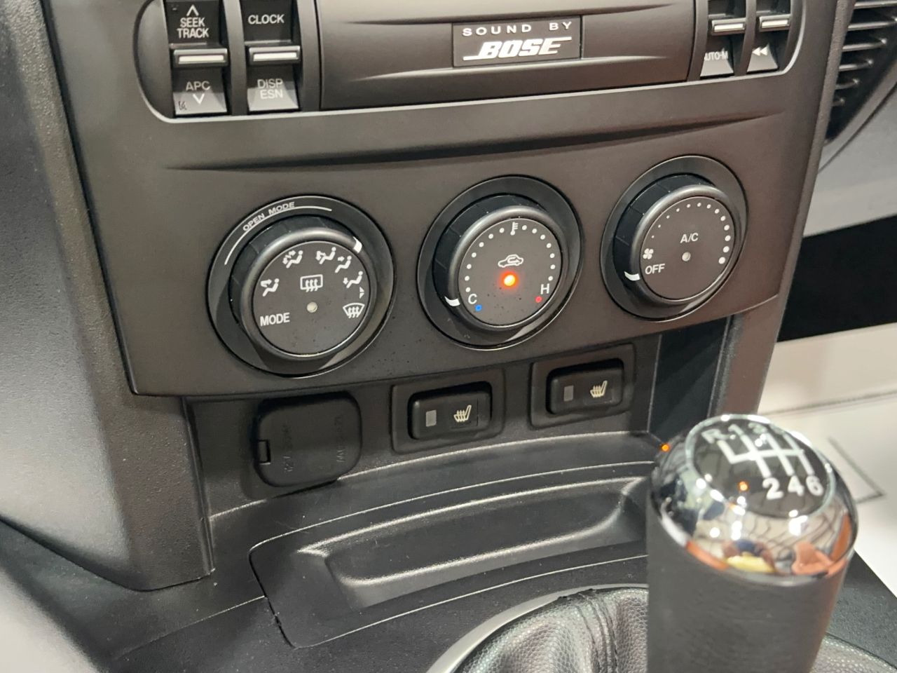 Mazda MX-5 Miata Touring Power Retractable Hardtop 2008