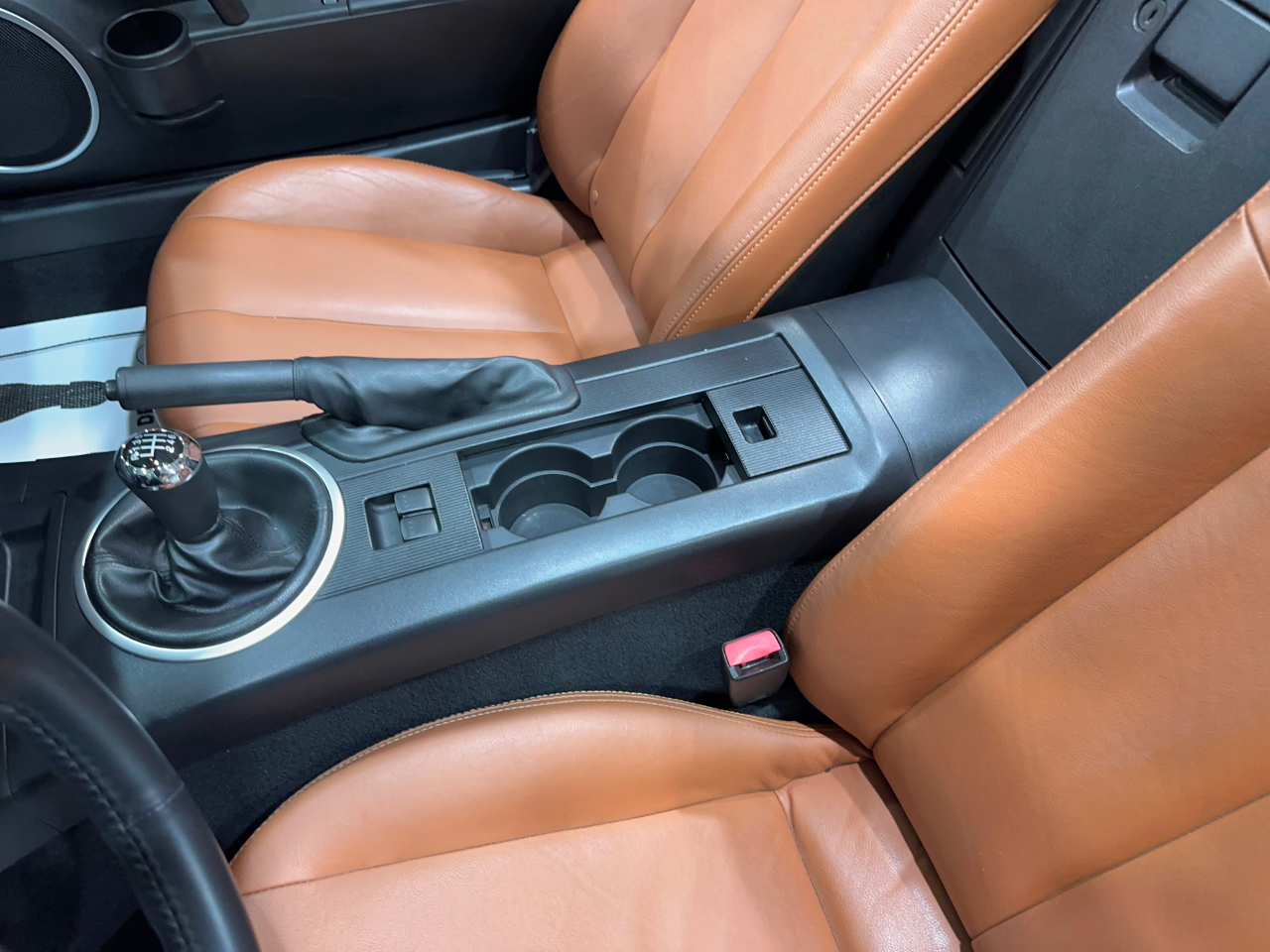 Mazda MX-5 Miata Touring Power Retractable Hardtop 2008