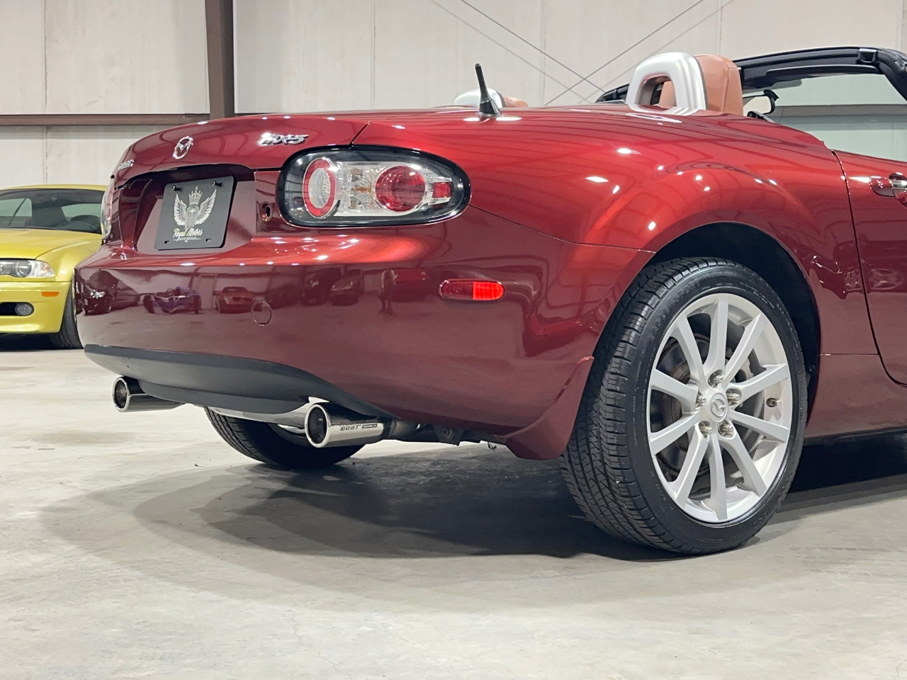 Mazda MX-5 Miata Touring Power Retractable Hardtop 2008