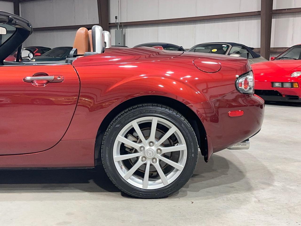 Mazda MX-5 Miata Touring Power Retractable Hardtop 2008