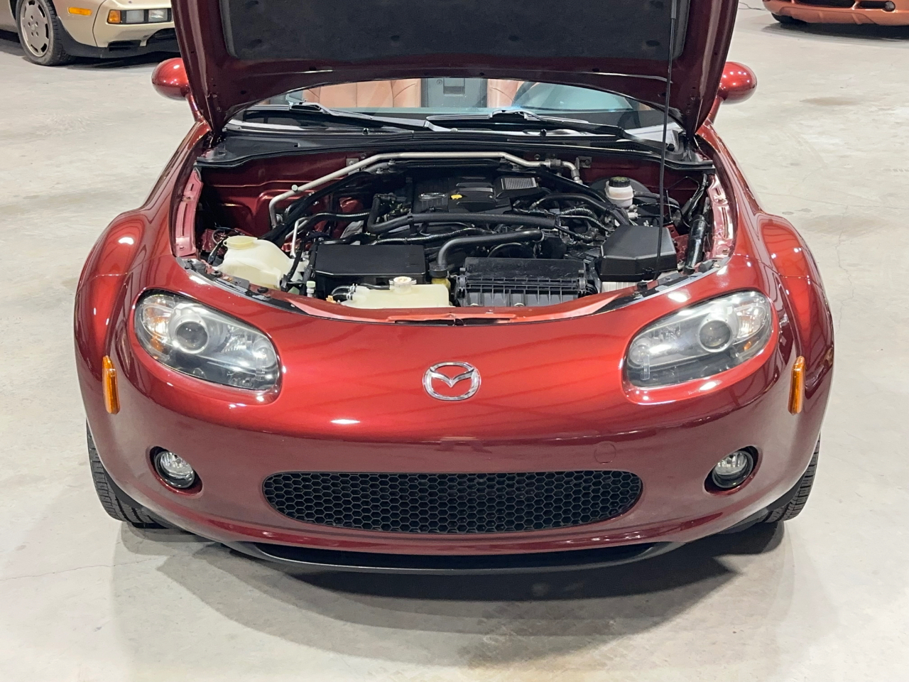 Mazda MX-5 Miata Touring Power Retractable Hardtop 2008