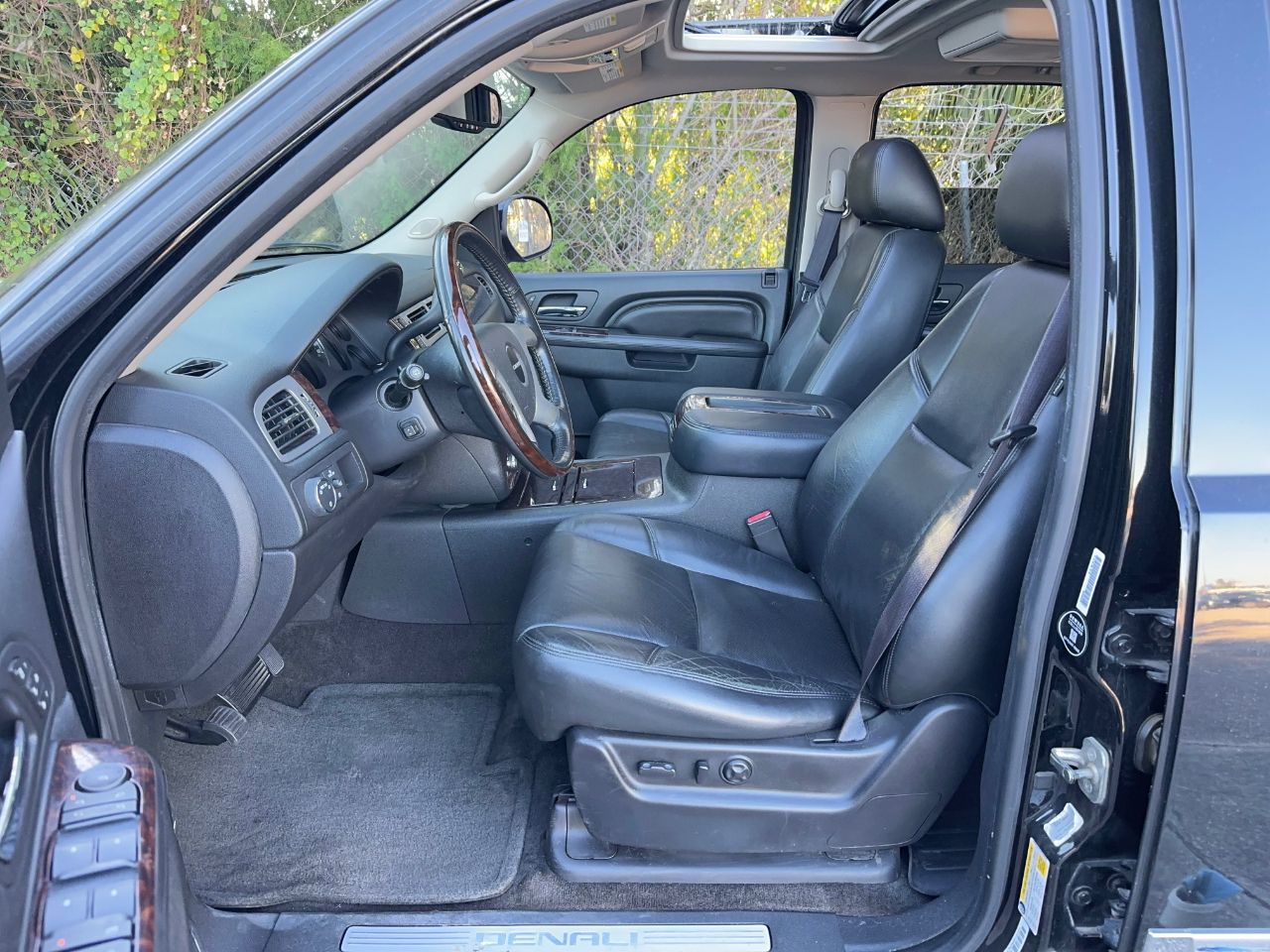 GMC Yukon Denali 2WD 2012