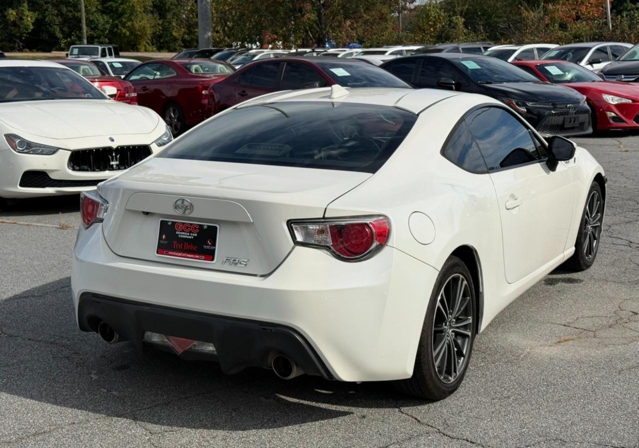 Scion FR-S 2dr Cpe Auto (Natl) 2016