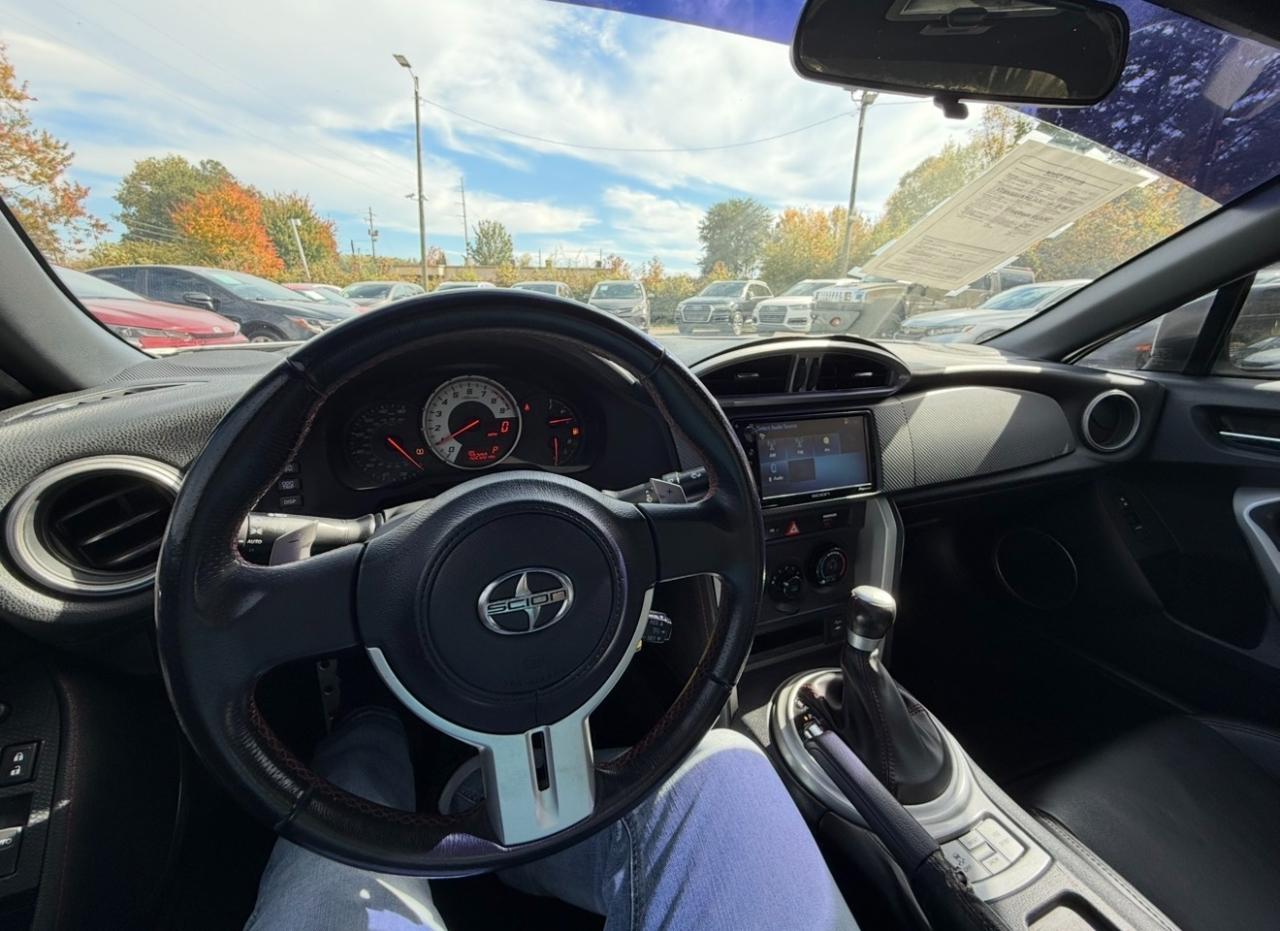 Scion FR-S 2dr Cpe Auto (Natl) 2016