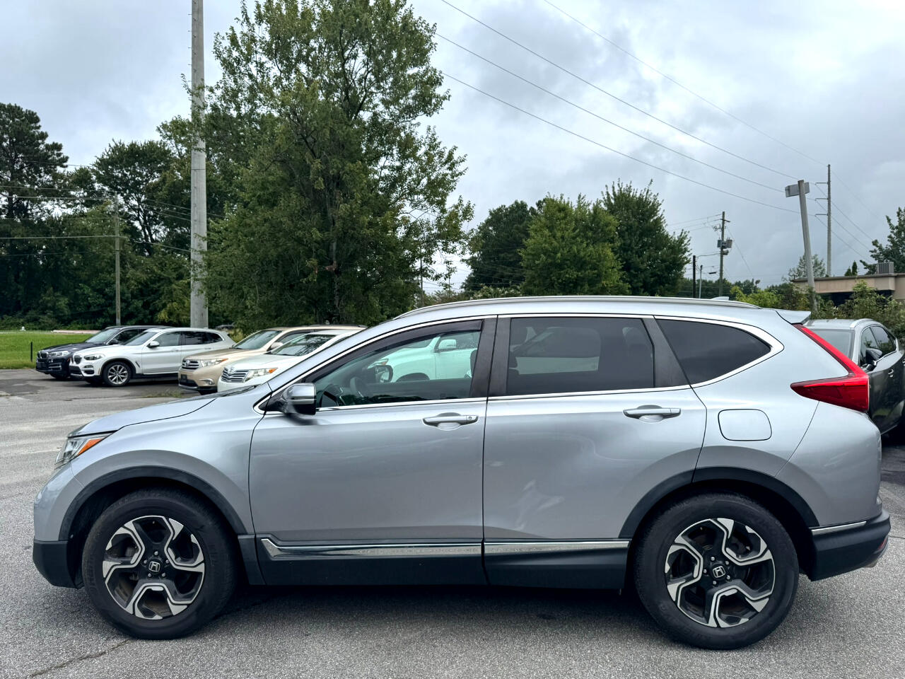 2018 Honda CR-V Touring photo 2