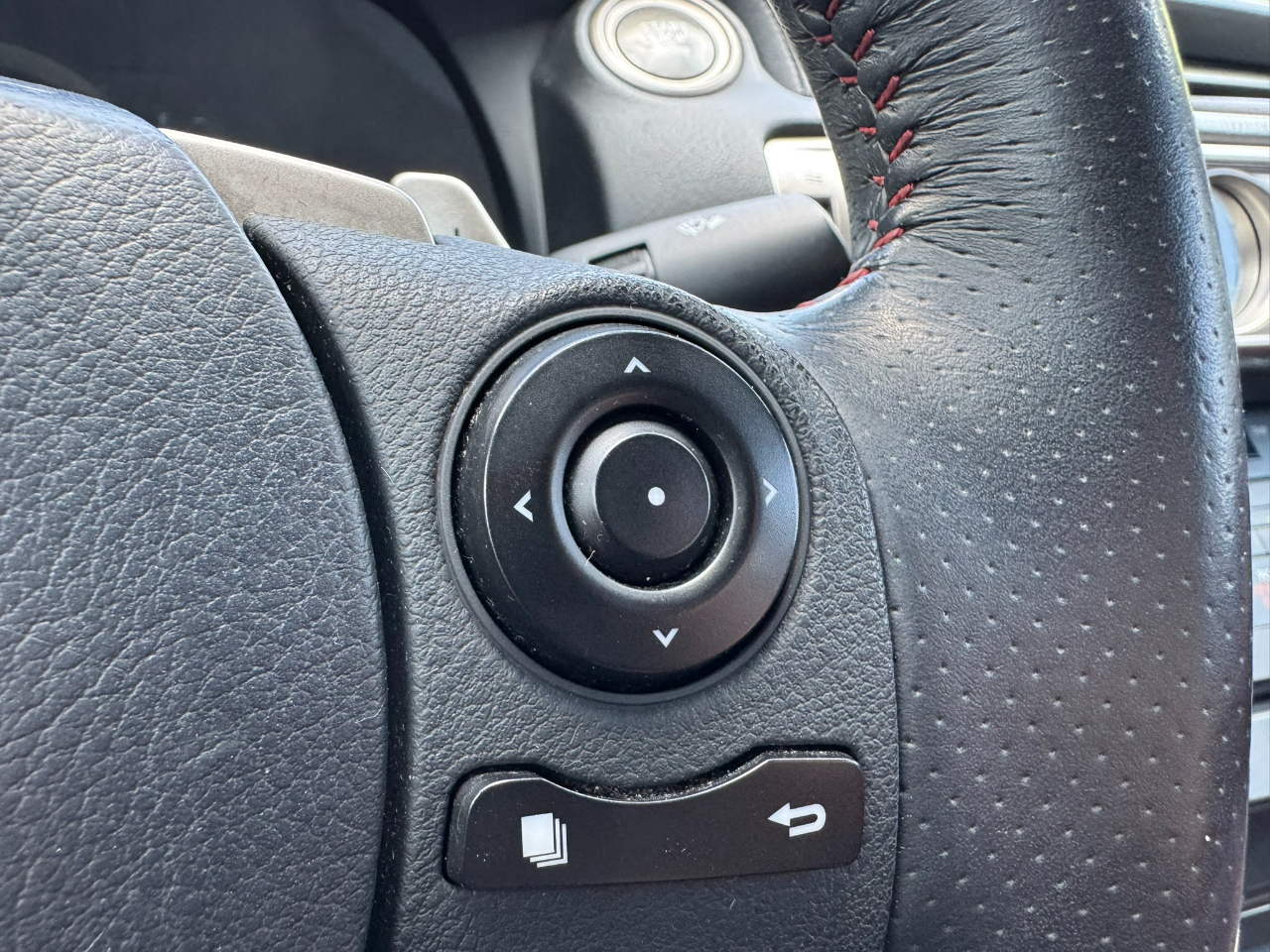 2015 Lexus IS 250 photo 16