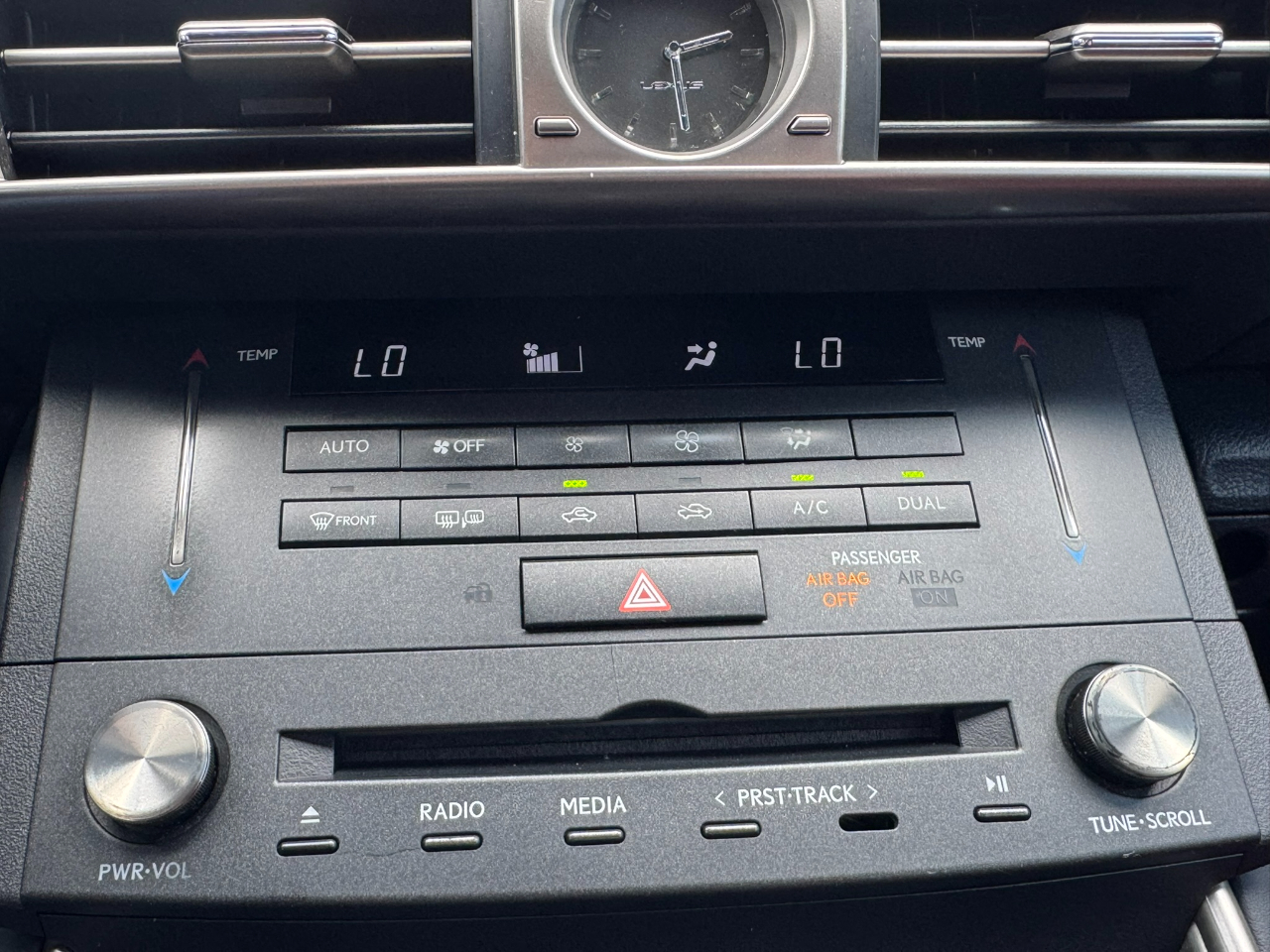 2015 Lexus IS 250 photo 22
