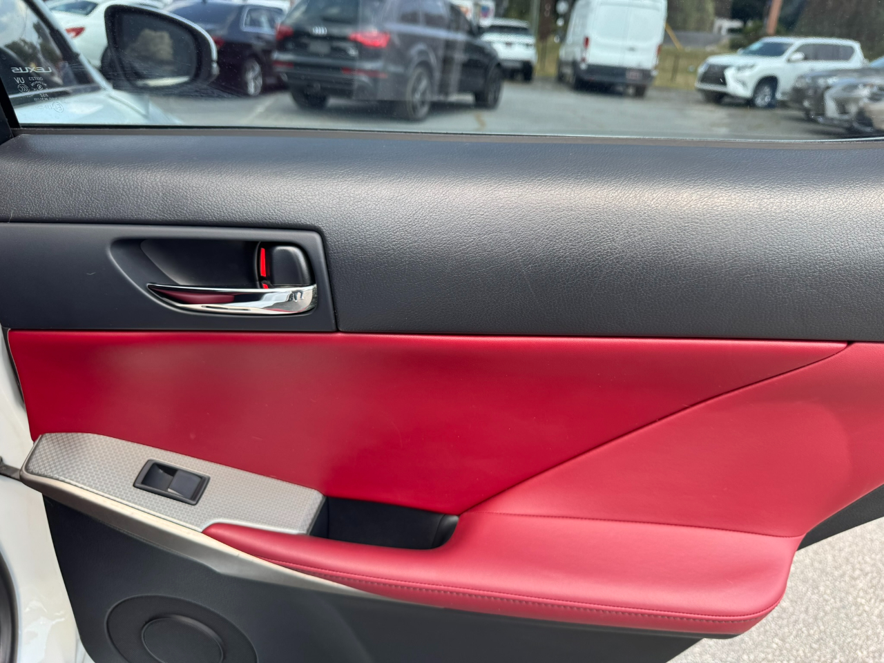 2015 Lexus IS 250 photo 31