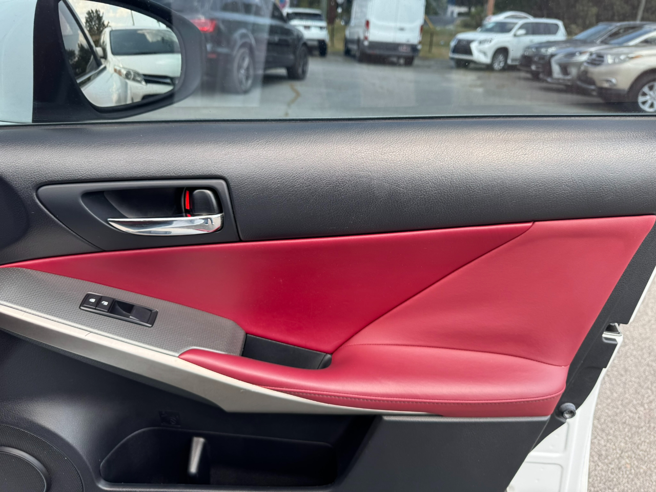 2015 Lexus IS 250 photo 33