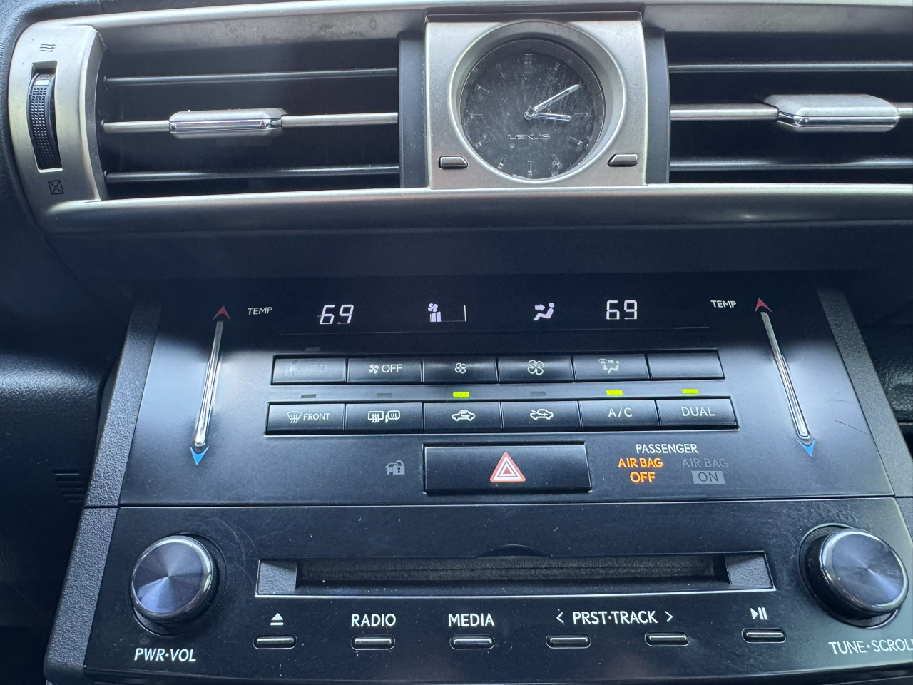 Lexus IS 250 4dr Sport Sdn Auto RWD 2014 Lexus IS 250 4dr Sport Sdn Auto RWD 2014