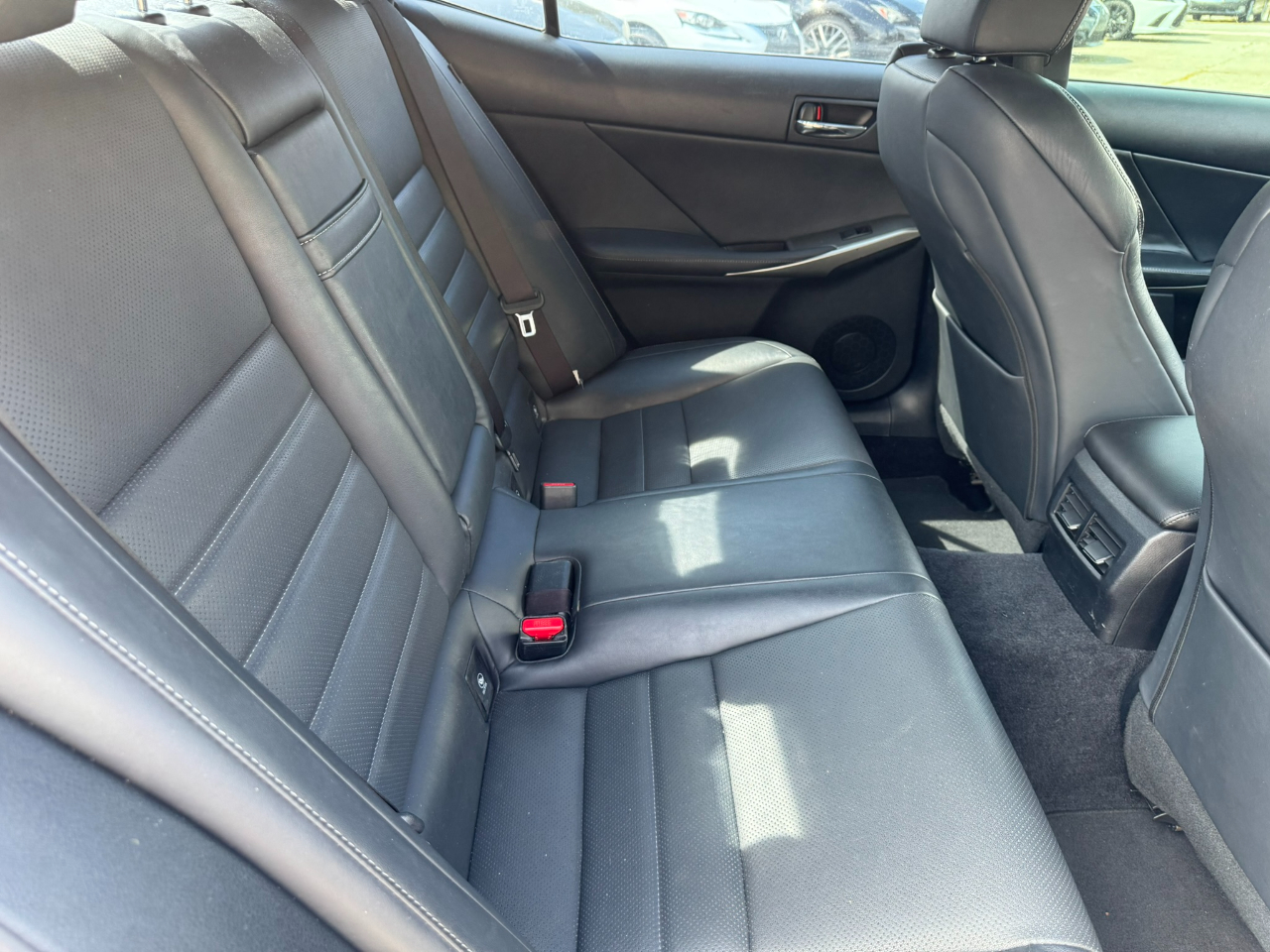 Lexus IS 250 4dr Sport Sdn Auto RWD 2014 Lexus IS 250 4dr Sport Sdn Auto RWD 2014