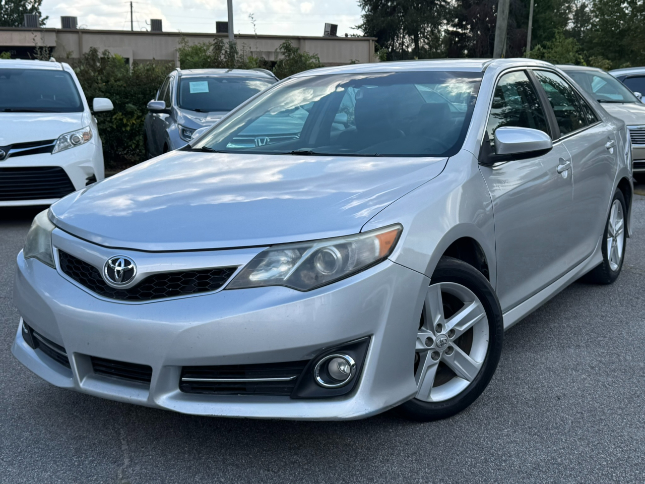 Toyota Camry 4dr Sdn I4 Auto XLE (Natl) 2013 Toyota Camry 4dr Sdn I4 Auto XLE (Natl) 2013