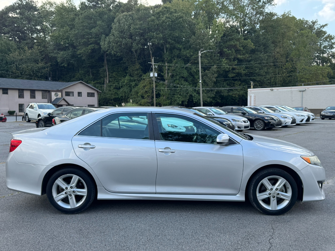 Toyota Camry 4dr Sdn I4 Auto XLE (Natl) 2013 Toyota Camry 4dr Sdn I4 Auto XLE (Natl) 2013