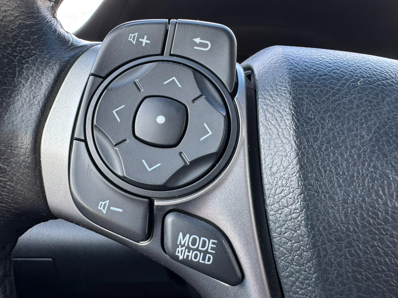 Toyota Camry 4dr Sdn I4 Auto XLE (Natl) 2013 Toyota Camry 4dr Sdn I4 Auto XLE (Natl) 2013