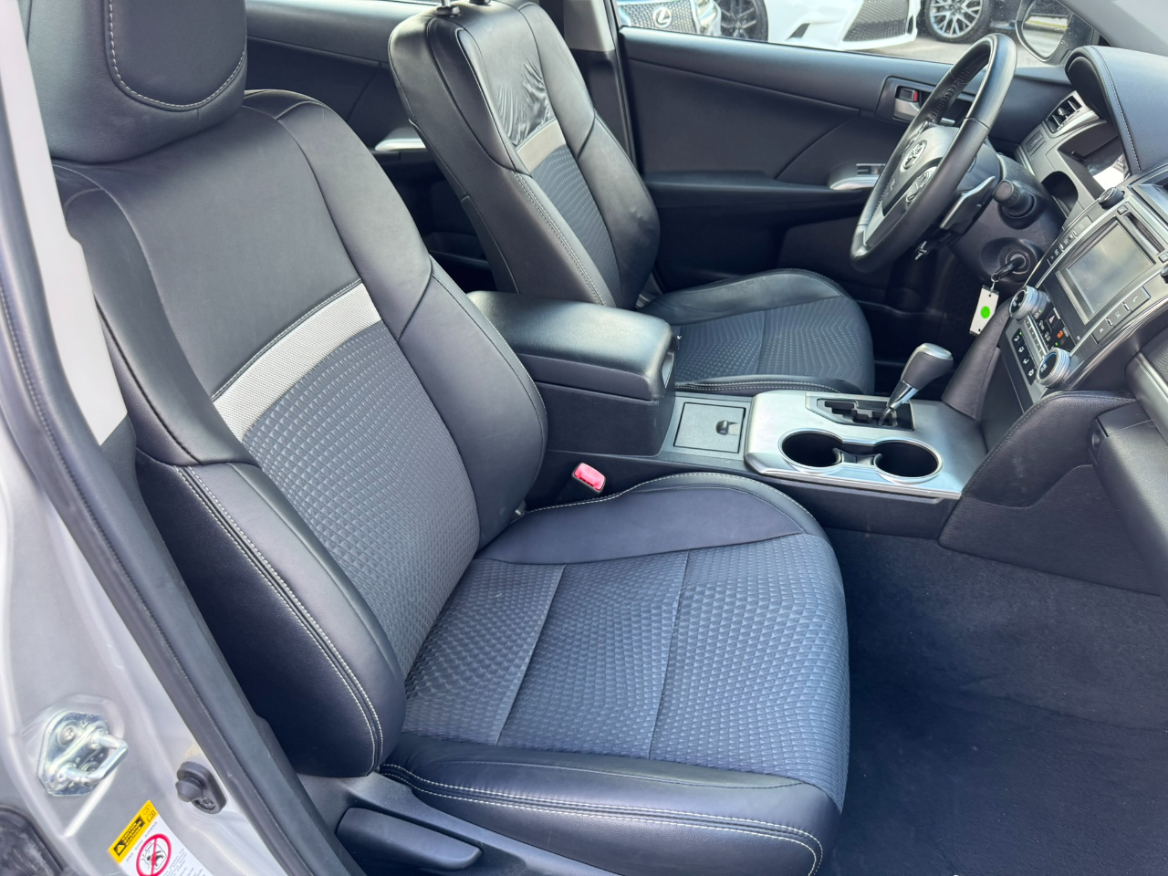 Toyota Camry 4dr Sdn I4 Auto XLE (Natl) 2013 Toyota Camry 4dr Sdn I4 Auto XLE (Natl) 2013