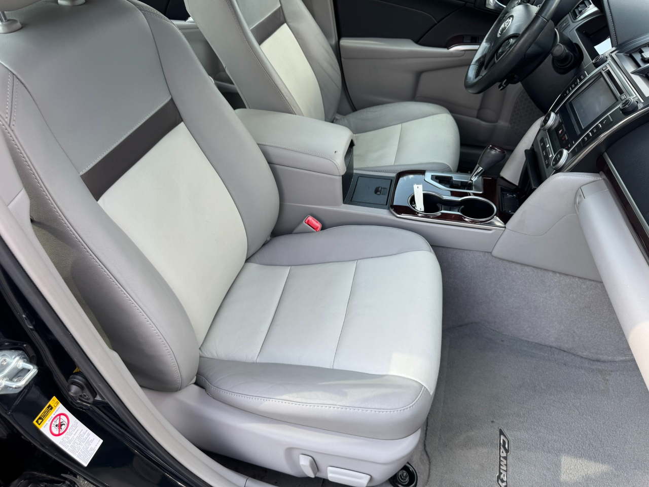 Toyota Camry 4dr Sdn I4 Auto XLE (Natl) 2013 Toyota Camry 4dr Sdn I4 Auto XLE (Natl) 2013