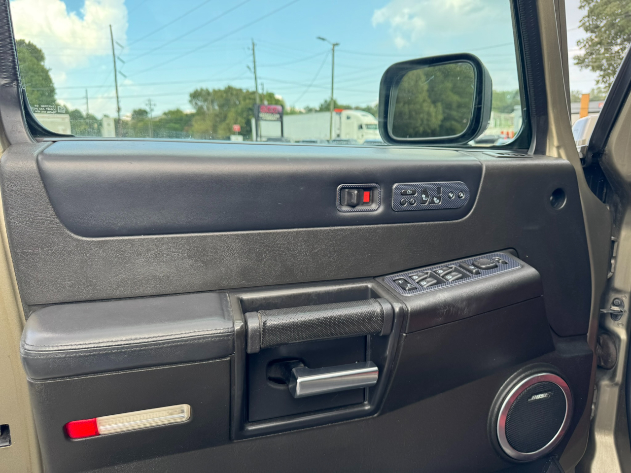 2005 Hummer H2 Base photo 9